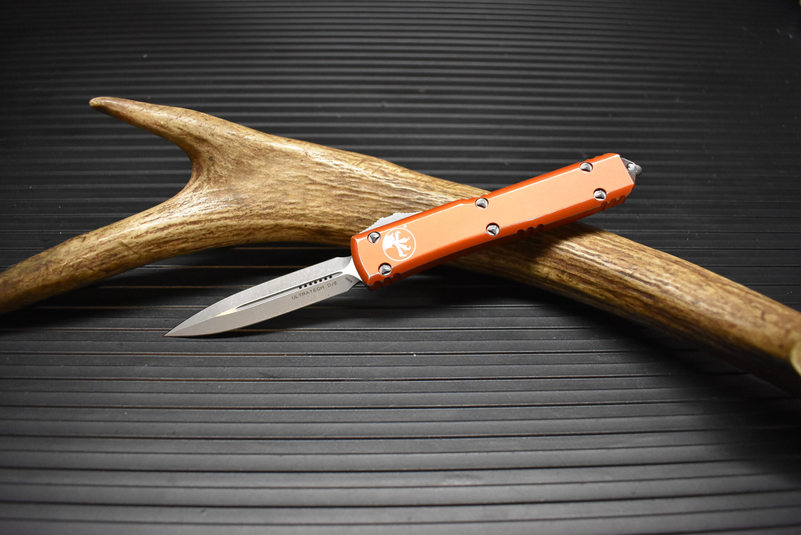 Microtech Ultratech DE Distressed Orange 122-10 DOR - LANTAC Knives