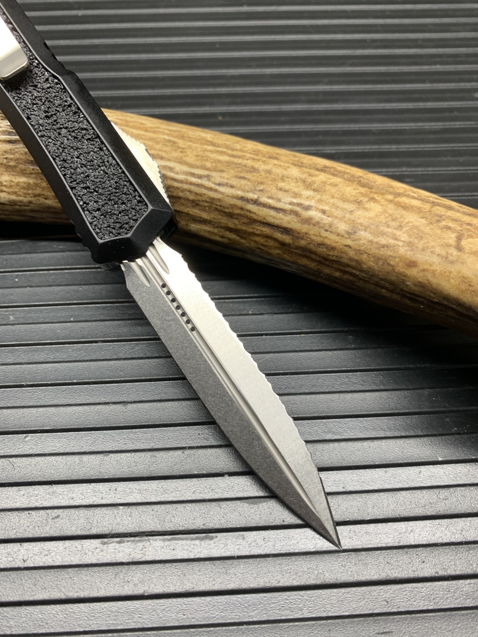 Microtech Makora Signature Series Black Tactical FS 206-3TS - LANTAC Knives